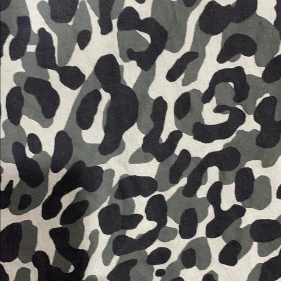 🆕 PINK RAZOR BACK CAMO TANK - Picture 4 of 5